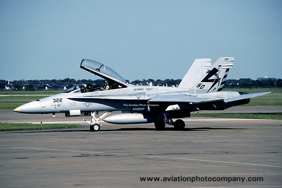 USN NAWC-AD McDonnell Douglas F/A-18B Hornet 161938/SD322 (1999)
