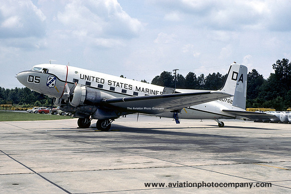 USMC H&MS-32 Douglas C-117D 50762/DA-05 (1974)