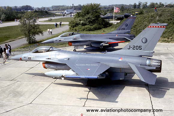 Dutch Air Force 315 Squadron General Dynamics F-16A Fighting Falcon J-205 (1987)