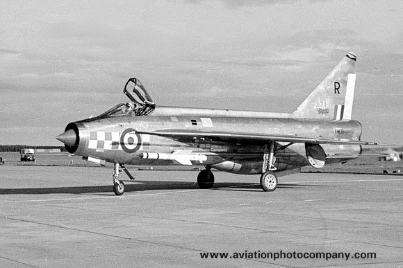 RAF 56 Squadron English Electric Lightning F.1A XM171/R (1962)