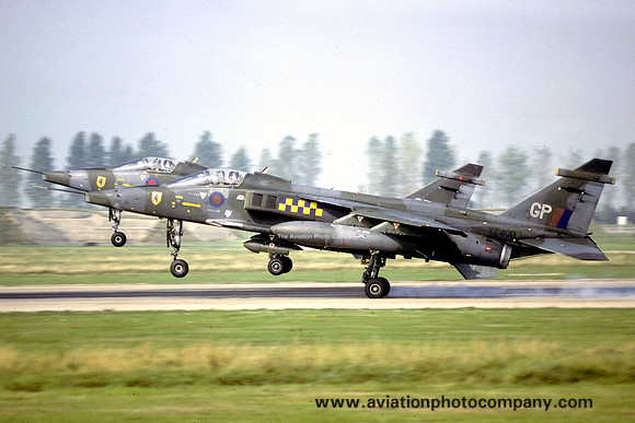 RAF 54 Squadron SEPECAT Jaguar GR.1 XZ400/GP (1982)