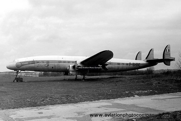 Ex Catair Lockheed L-1049G Constellation F-BHBE (1971)