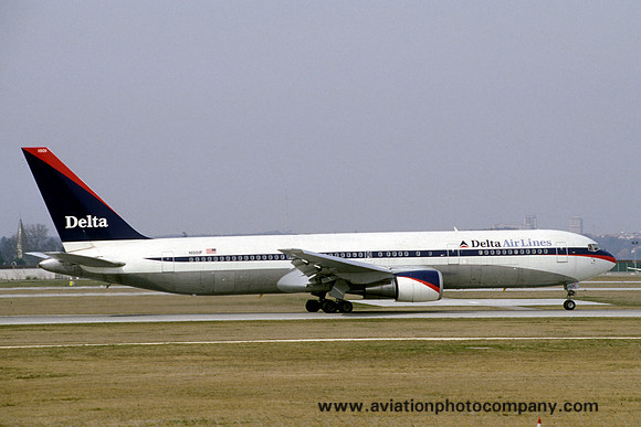 Delta Airlines Boeing 767-300 N1501P (1998)