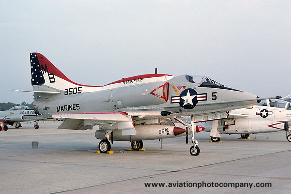 USMC VMA-142 Douglas A-4L 148505/MB-5 (1975)