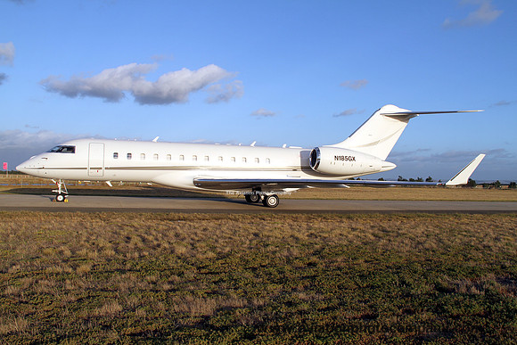 Bombardier BD-700 N185GX at the Avalon Airshow (2013)