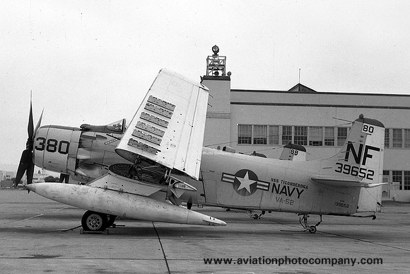 USN VA-52 Douglas A-1H Skyraider 139652/NF380 (1965)