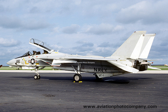 USN VF-1 Grumman F-14A Tomcat 158988/116 (1977)