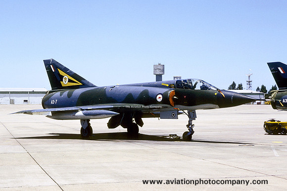 RAAF 2 OCU Dassault Mirage 3OA A3-7 (1981)