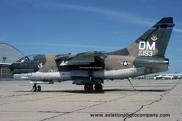USAF Chanute TTC LTV A-7D Corsair 69-0193/DM (1978()
