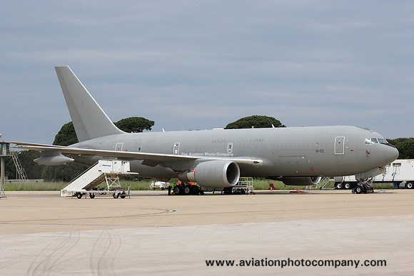 Italian Air Force 14 Stormo Boeing KC-767A MM62227/14-02 (2015)