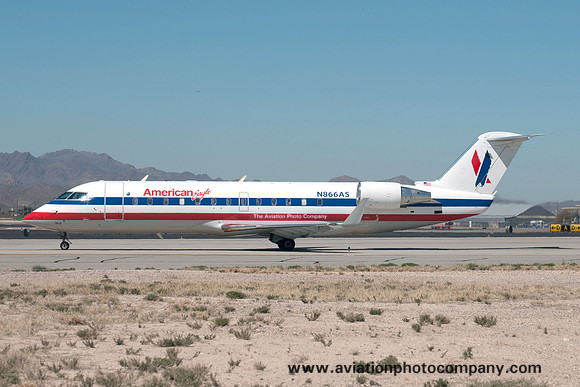 American Eagle Canadair CRJ-100 N866AS at Tucson IAP (2013)