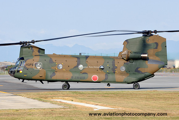 JGSDF 5 Herikoputatai Vertol CH-47J Chinook 52929/JG (2012)