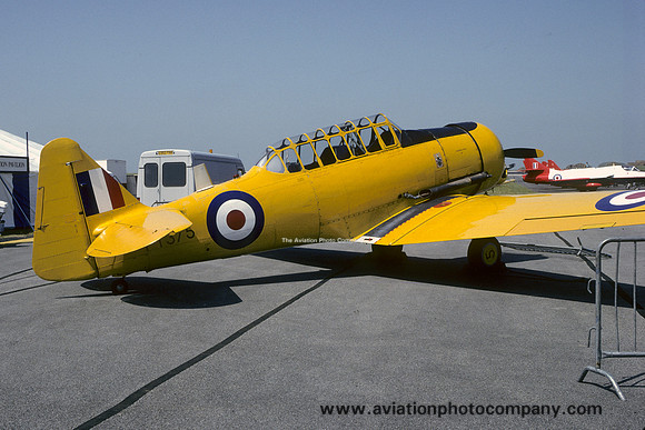 A&AEE North American Harvard T.2B FT375 at IAT Boscombe Down (1992)