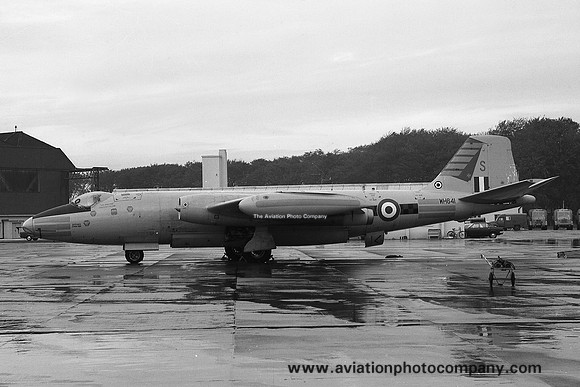 RAF 85 Squadron English Electric Canberra B.2 WH641 (1969)