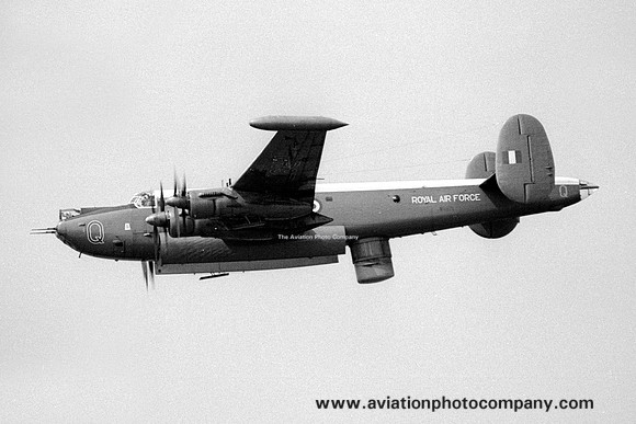 RAF Kinloss Wing Avro Shackleton MR.3 WR971/Q (1968)