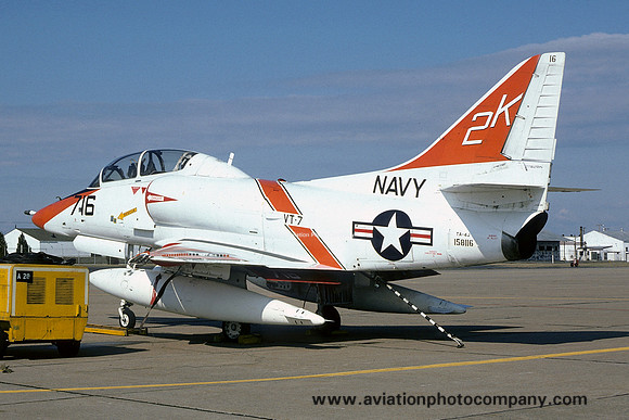 US Navy VT-7 Douglas TA-4J Skyhawk 158116/2K-716 (1975)