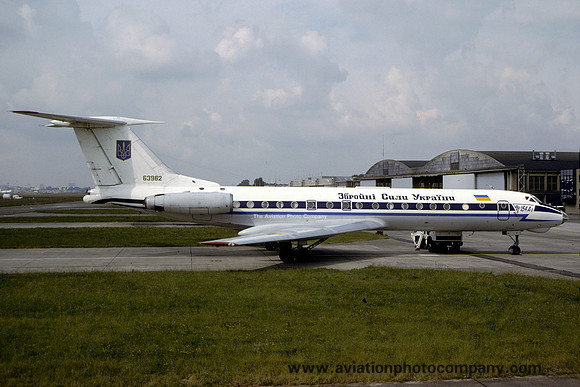 Ukrainian Air Force Tupolev Tu-134A 63982 (2001)