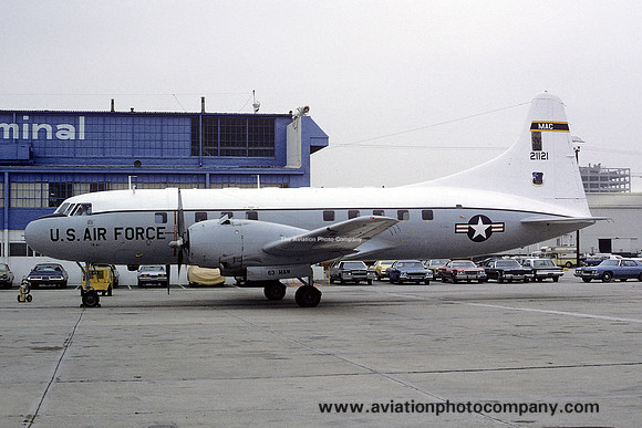 USAF 63 MAW Convair T-29C 52-1121 (1974)