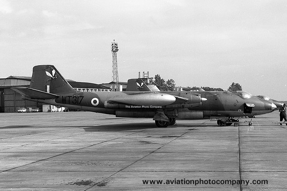 RAF 213 Squadron English Electric Canberra B(I).6 WT317 at RAF Leuchars (08.09.1969)