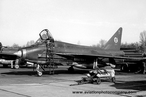 RAF 92 Squadron English Electric Lightning T.4 XM995/T (1973)