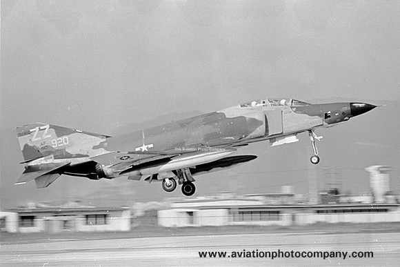 USAF 18 TFW McDonnell RF-4C Phantom 65-0920/ZZ