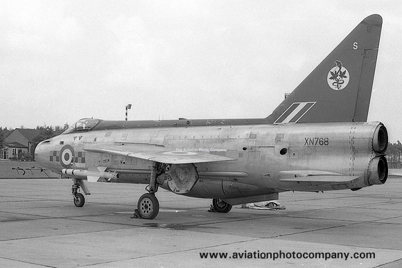 RAF 92 Squadron English Electric Lightning F.2 XN768/S (1971)