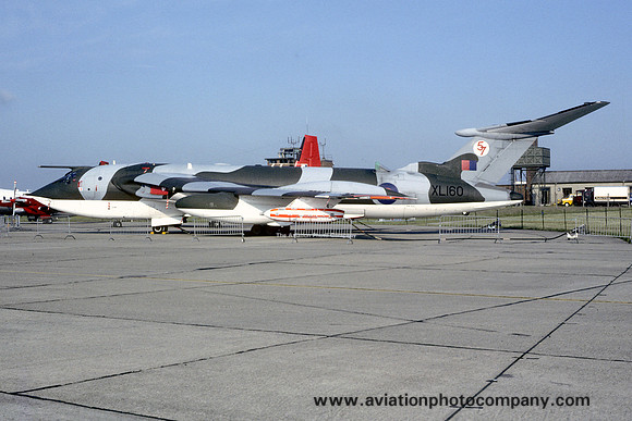 RAF 57 Squadron Handley Page Victor K.2 XL160 (1981)