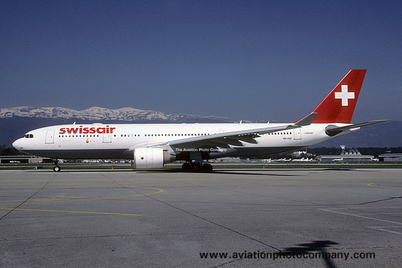 Swissair Airbus A330-200 HB-IQD (2000)