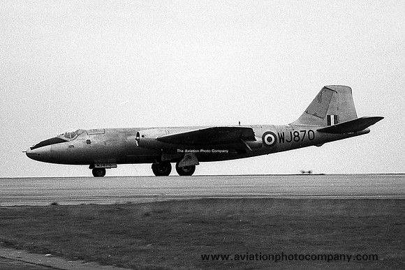RAF English Electric Canberra T.4 WJ870