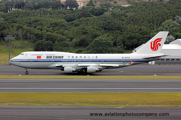 Air China Boeing 747-400 B-2472 at Lajes (2014)