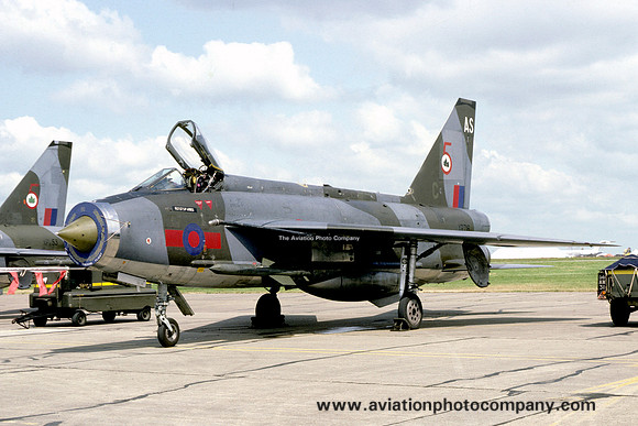 RAF 5 Squadron English Electric Lightning F.3 XR716/AS (1981)