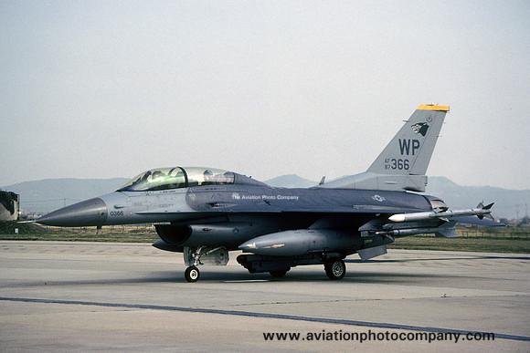 USAF 8 FW 80 FS GD F-16D 87-0336/WP (2001)