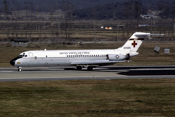 USAF 374 TAW Douglas C-9A 67-22585 (1987)