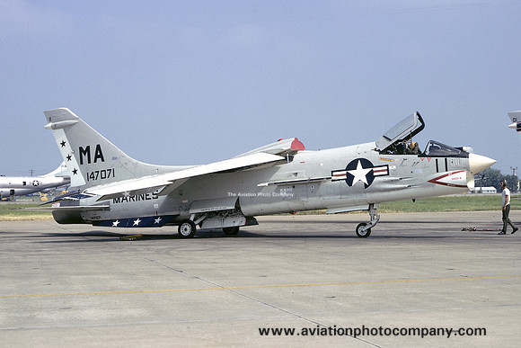 USMC VMFA(AW)-112 Chance F-8H Crusader 147071/MA-11 (1975)
