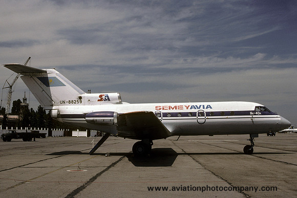 Semeyavia Yakolev Yak-40 UN-88259 (1999)