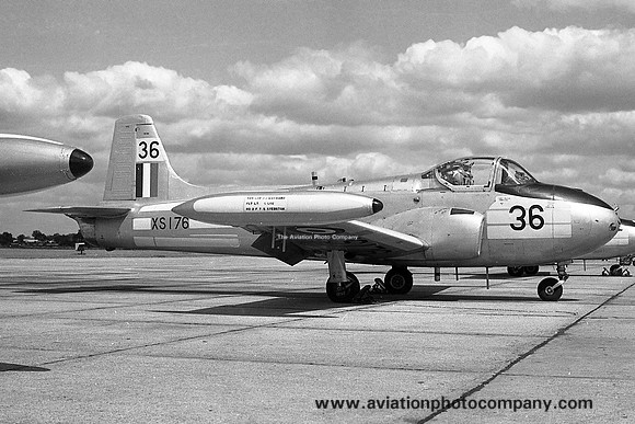 RAF 2 FTS Hunting Jet Provost T.4 XS176/36 (1967)