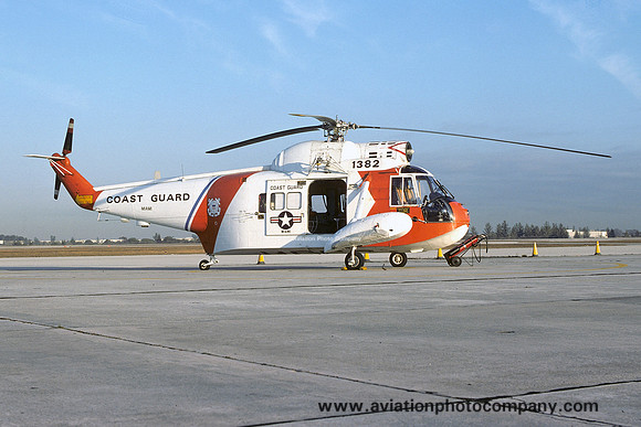 US Coast Guard Miami Sikorsky HH-52A Sea King CG1382 at Opa Locka (1977)