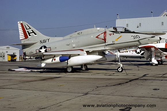 US Navy VC-7 Douglas A-4F 154183/UH310 (1977)