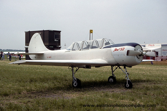 Yakolev Yak-52 LY-AKX (1993)
