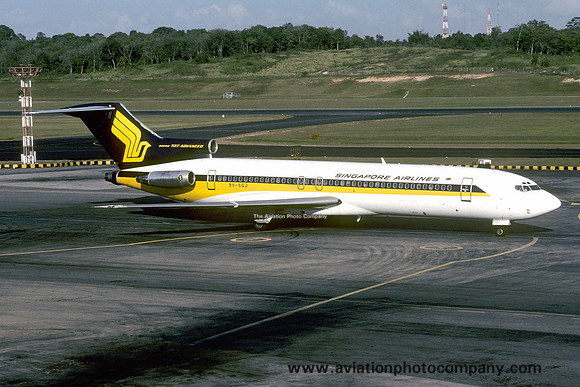Singapore Airlines Boeing 727-200 9V-SGJ (1981)