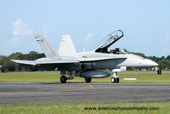RAAF 2 OCU McDonnell Douglas F/A-18B A21-115 at RAAF Williamtown (2013)