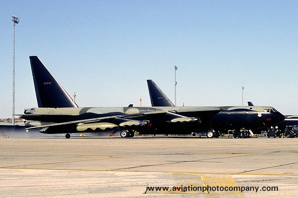 USAF 7 BW Boeing B-52D Stratofortress 56-0687 (1979)