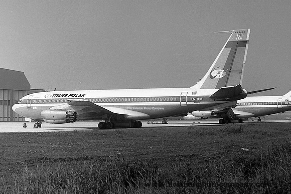 Trans Polar Boeing 720 LN-TUU