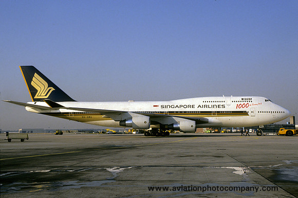 Singapore Airlines Boeing 747-400 9V-SMU (1994)