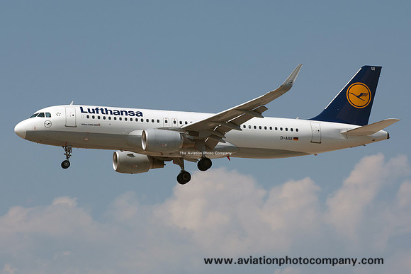 Lufthansa Airbus A320-200 D-AIUI at Frankfurt (2015)
