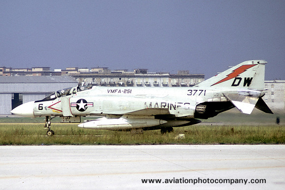USMC VMFA-251 McDonnell F-4J Phantom 153771/DW-6 (1973)