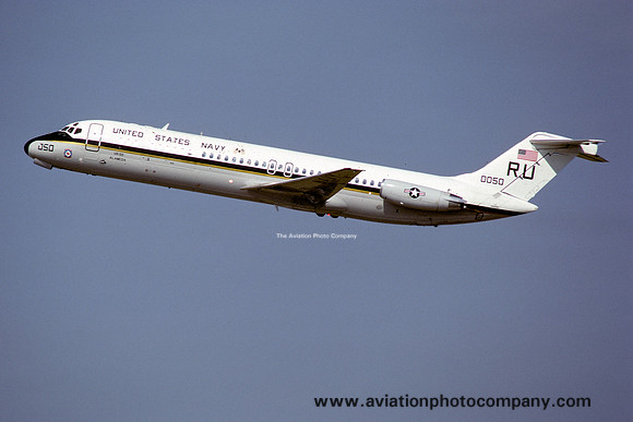 USN VR-55 Douglas C-9B 160050/RU (1977)