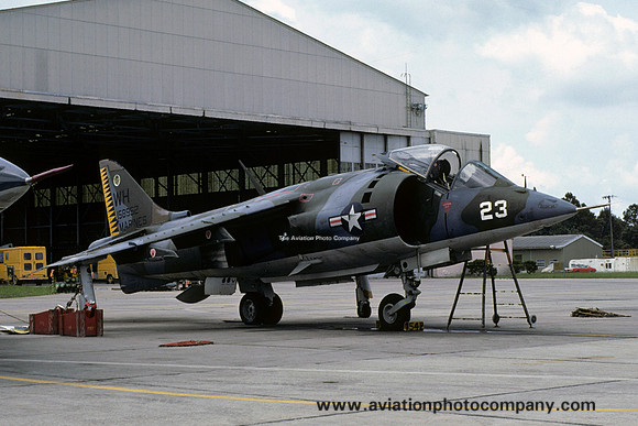USMC VMA-542 Hawker Siddeley AV-8A Harrier 158952/WH-23 (1974)