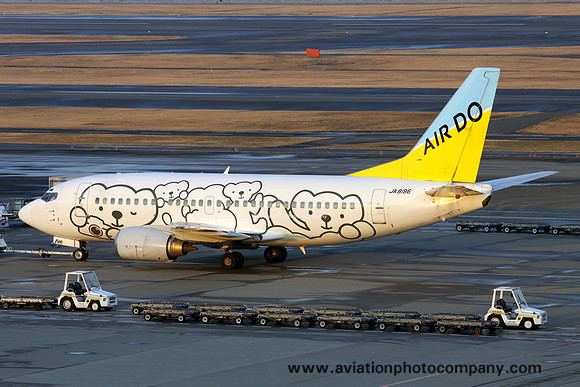 Air Do Boeing 737-500 JA8196 at Tokyo Haneda (2012)