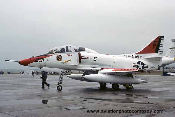 US Navy VT-86 Douglas TA-4J Skyhawk 153522/F-231 (1976)
